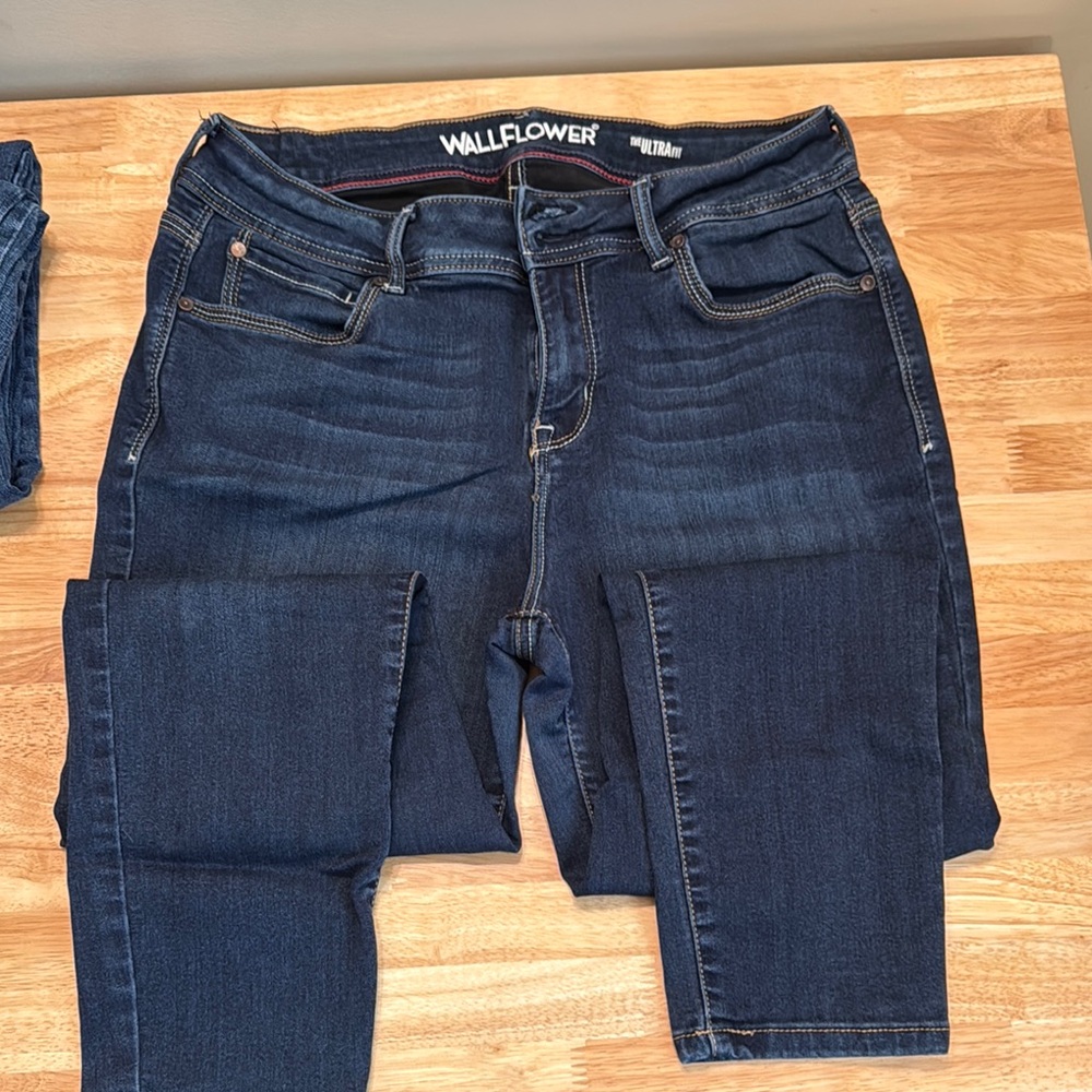 Wallflower Blue Skinny Jeans with Stretch Fit